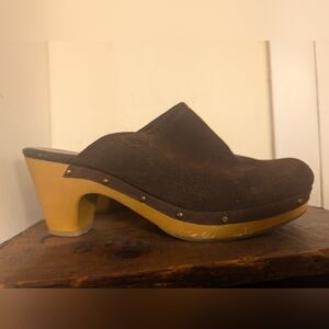 American Eagle Y2K clogs women's size 9